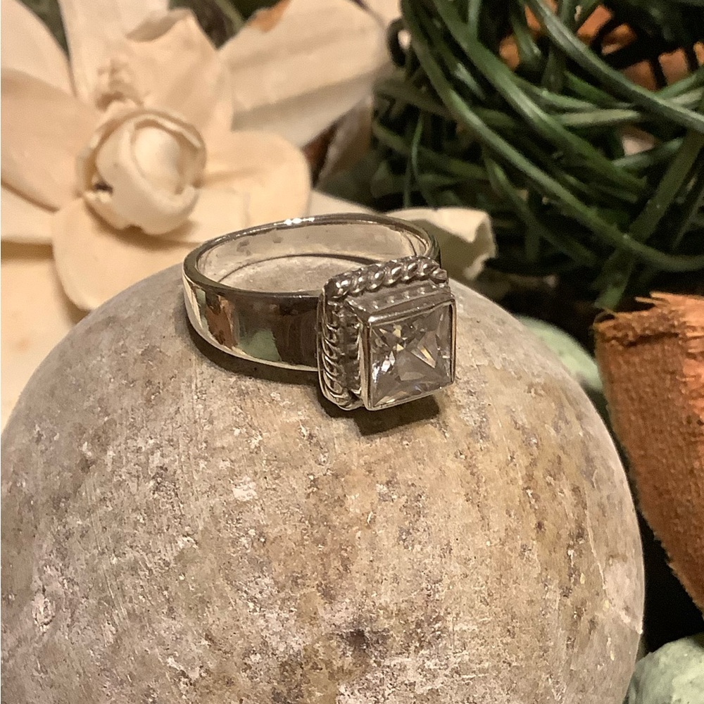 Stunning Silver Square CZ Ring size 8